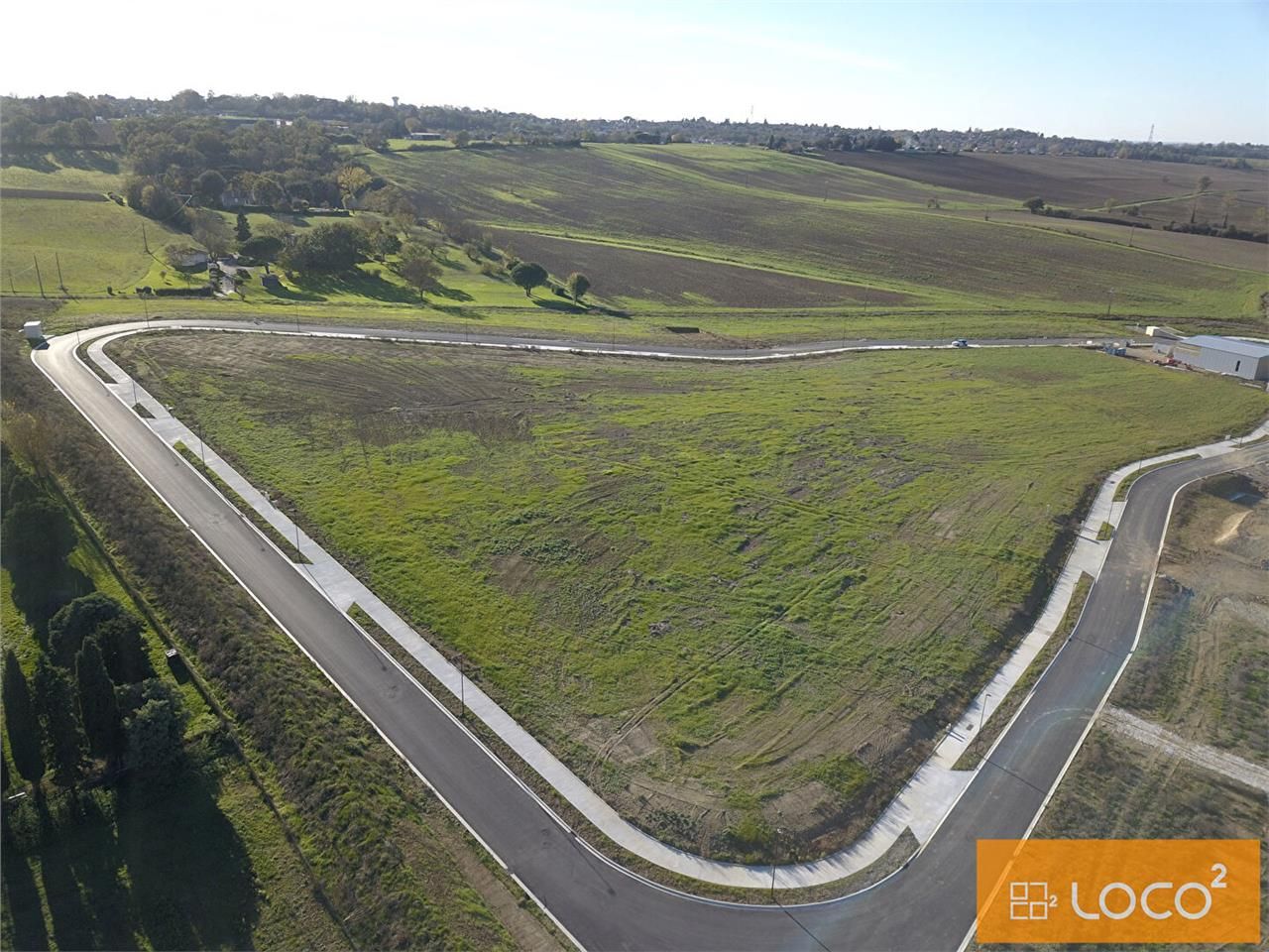 Vente terrain 3337.00 m² à DREMIL LAFAGE