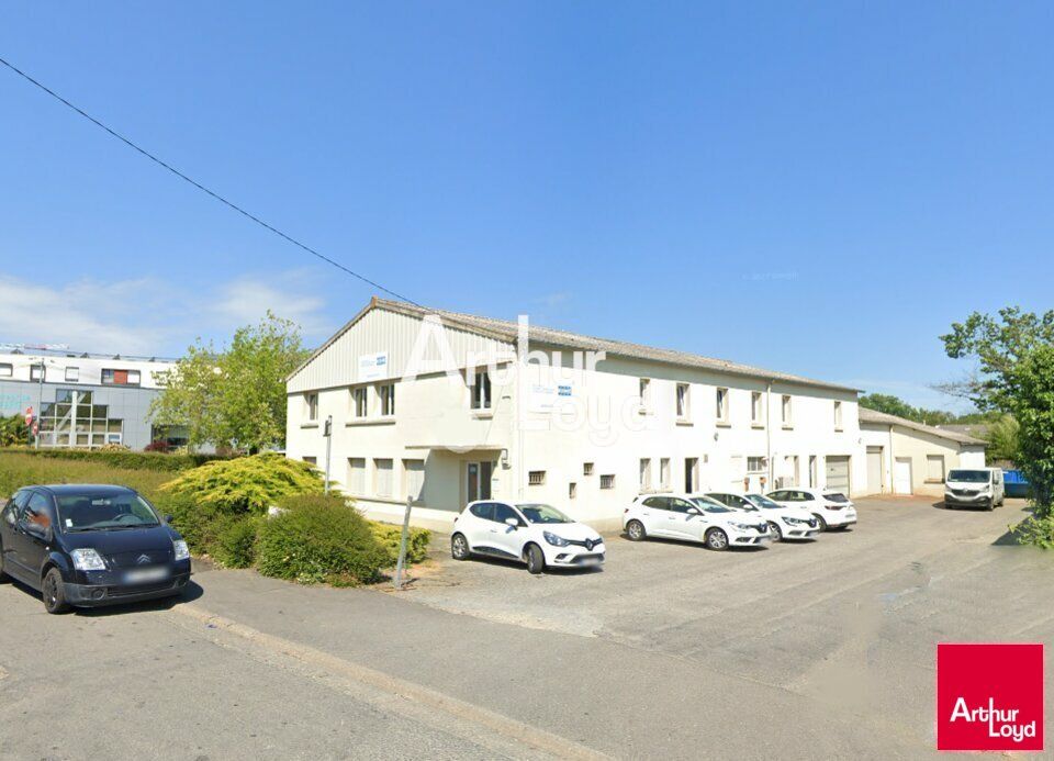 Vente local d''activites 900 m² non divisibles