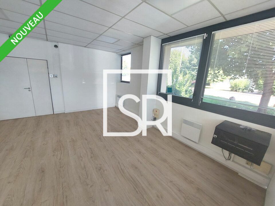 Location bureaux 91 m² non divisibles