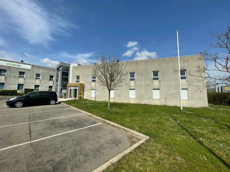 Location bureaux 244 m² non divisibles