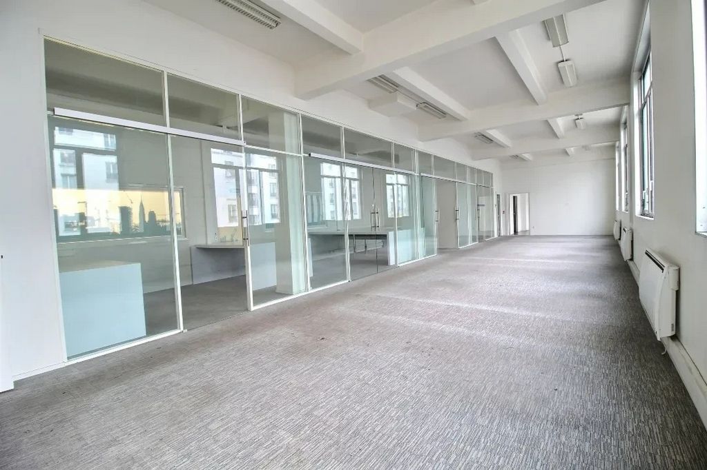 Location bureaux 392 m² divisibles à partir de 147 m²