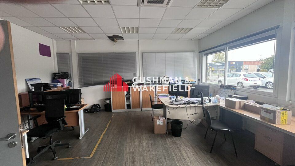 Location local d''activites 1150 m² non divisibles