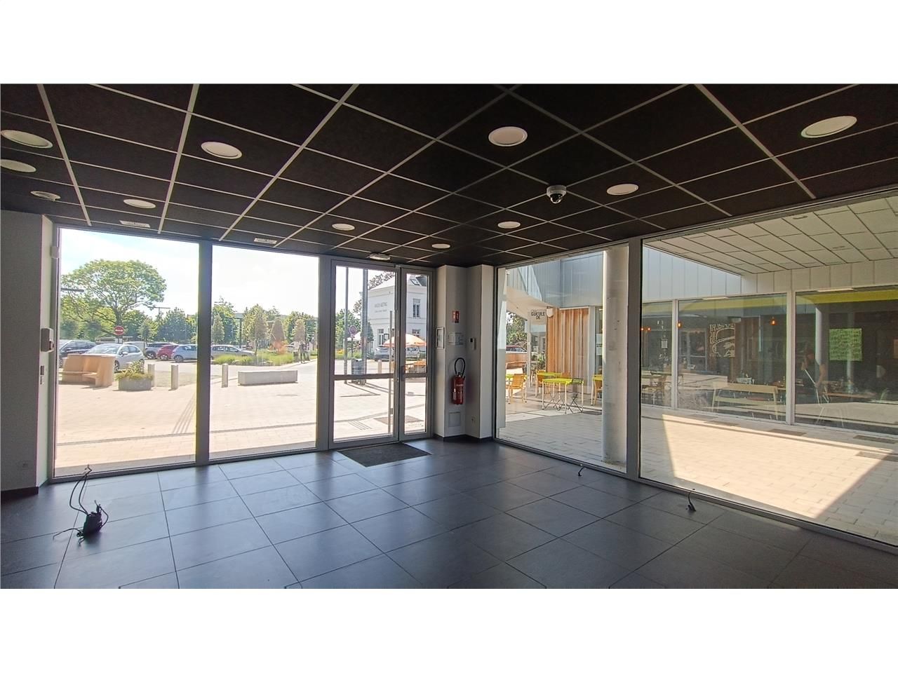 Location local commercial 88.65 m² à Villeneuve-d'Ascq