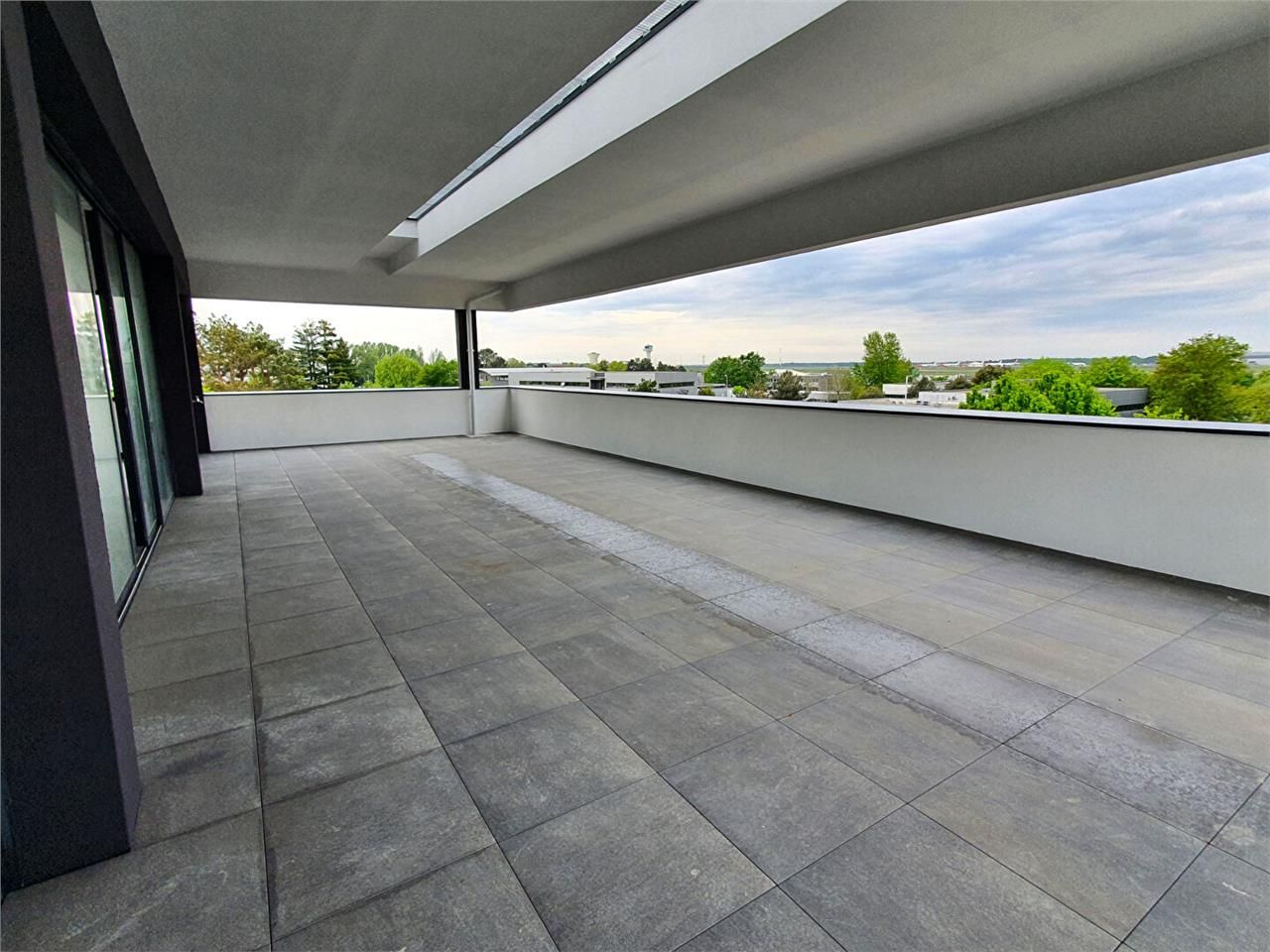 Location bureaux 379.22 m² à MERIGNAC