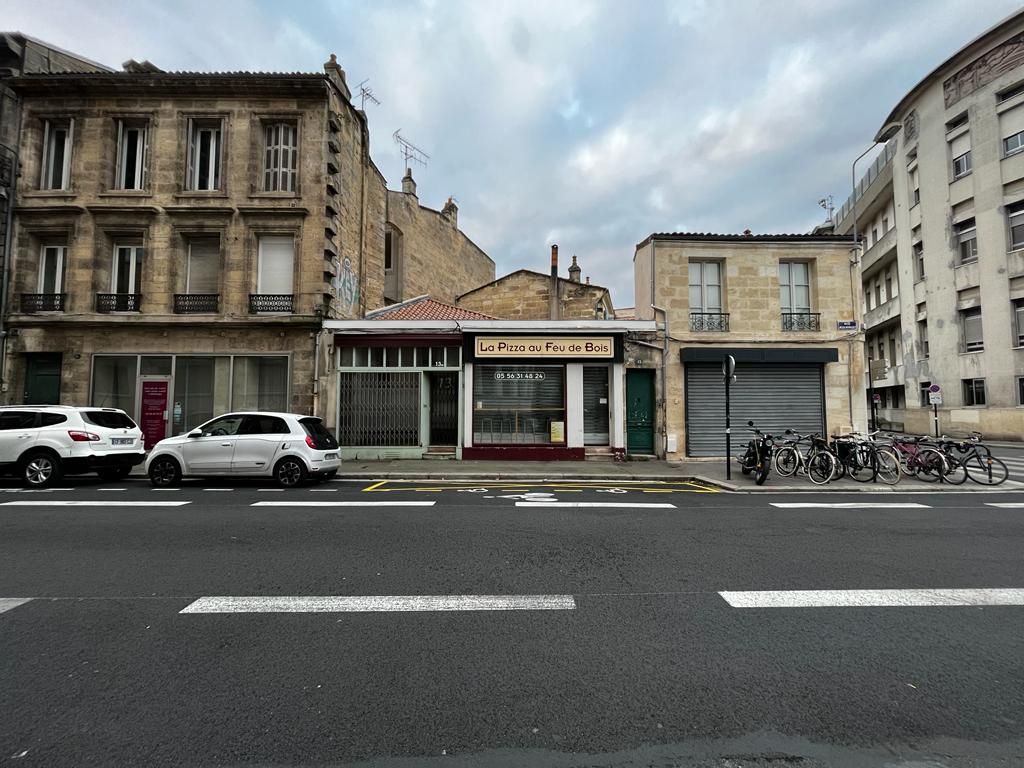 Vente local commercial 45.00 m² à BORDEAUX