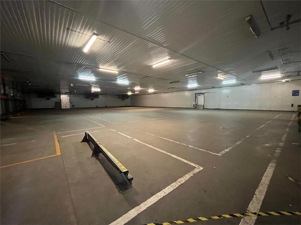 Location local 1428.00 m² à LANGON