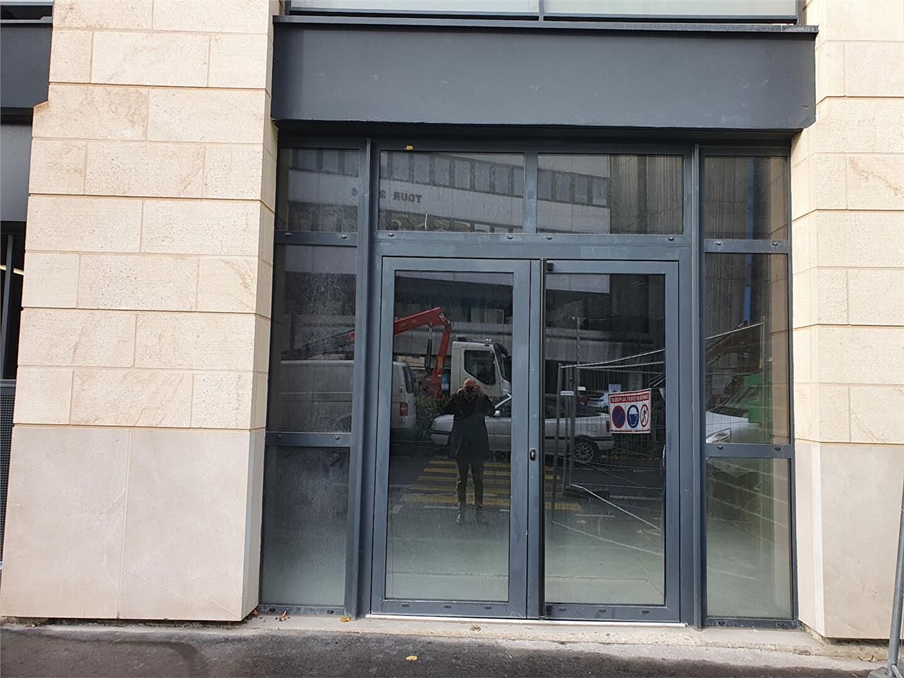 Vente local commercial 59.00 m² à BORDEAUX
