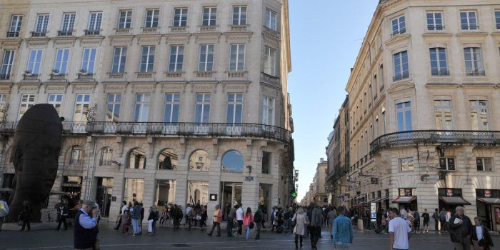 Vente local commercial 70.00 m² à BORDEAUX