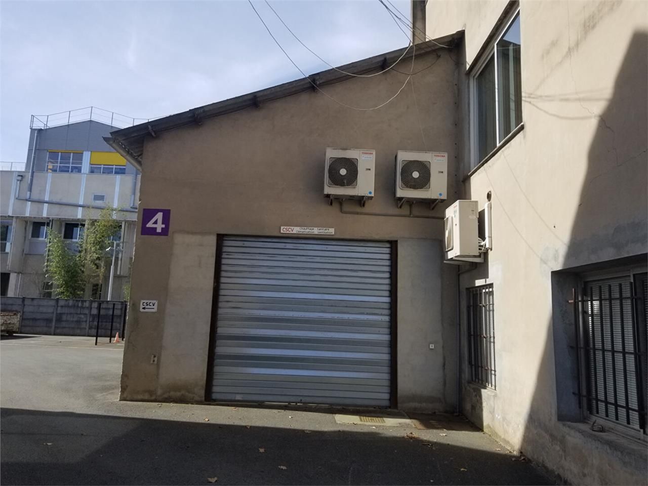 Location local 212.00 m² à BEGLES