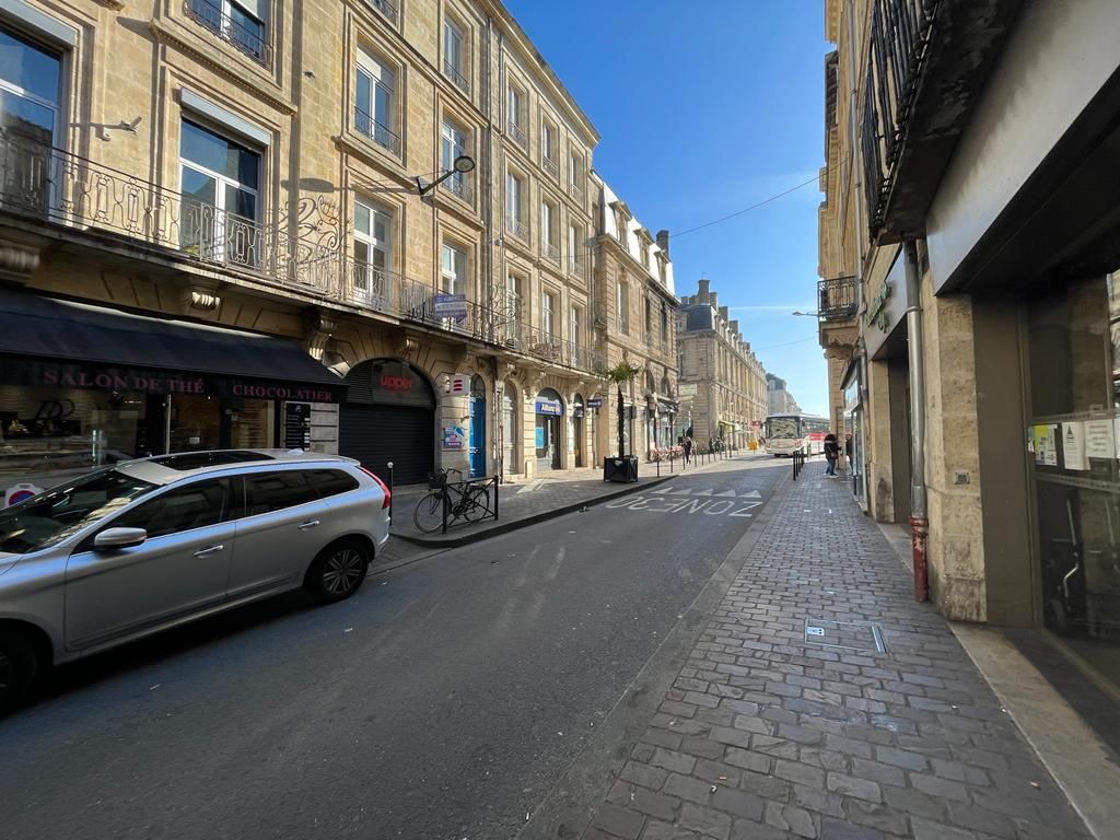 Vente bureaux 64.00 m² à BORDEAUX