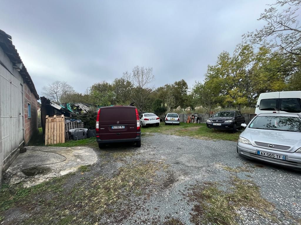 Vente local 350.00 m² à MERIGNAC