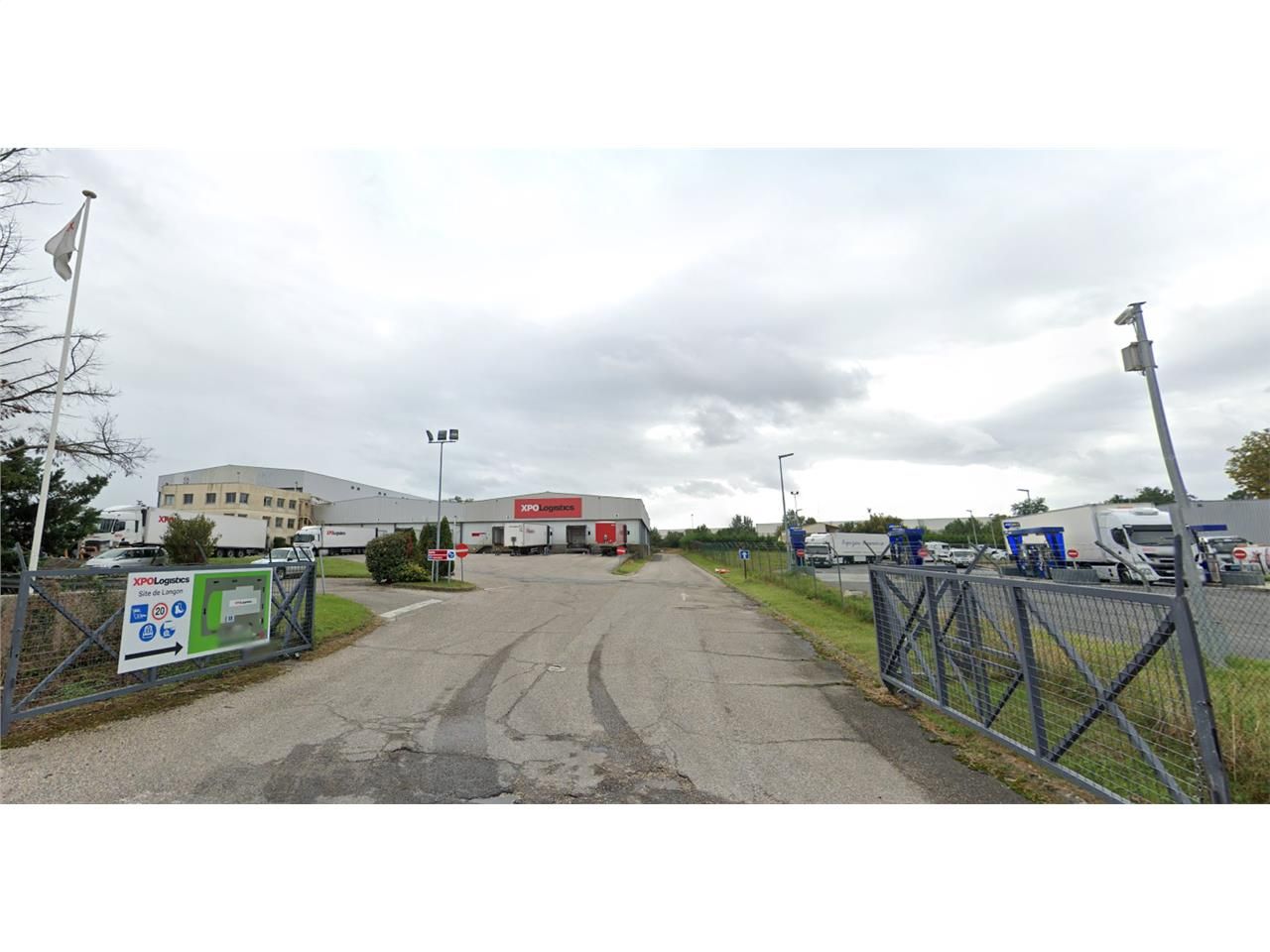 Location local 5803.00 m² à LANGON