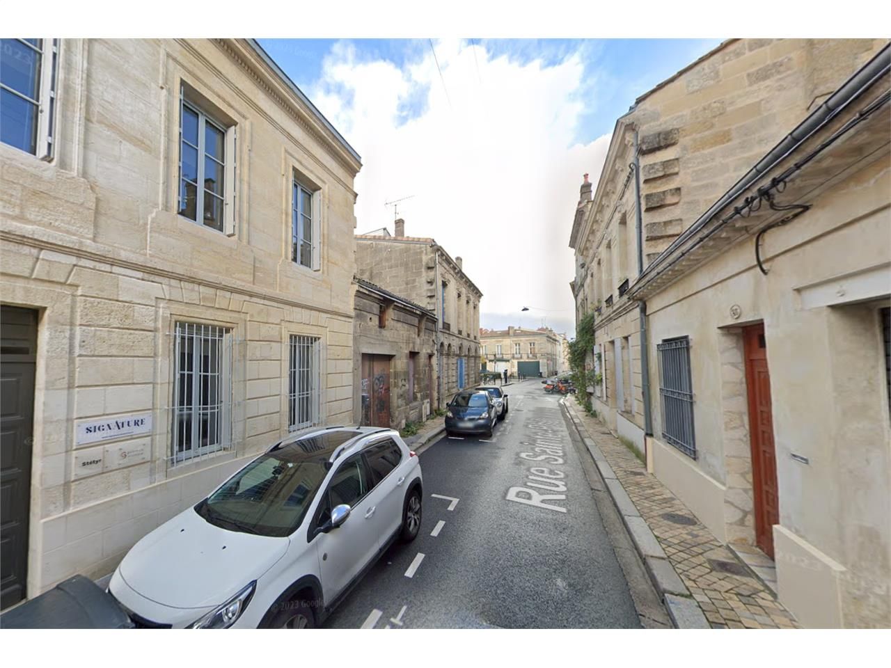 Location bureaux 350.00 m² à BORDEAUX