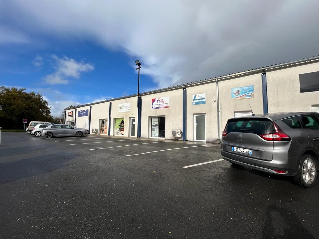 Location bureaux 34.00 m² à TRESSES