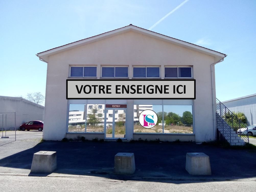 Location local commercial 83.00 m² à PESSAC