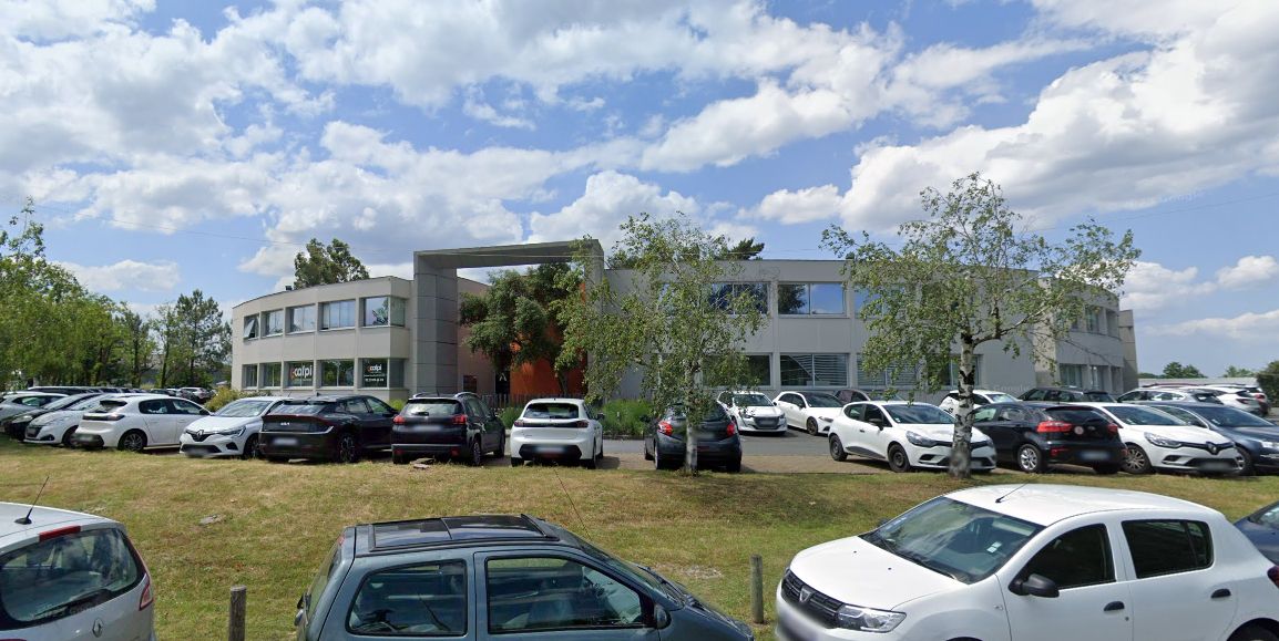 Location bureaux 170.00 m² à MERIGNAC