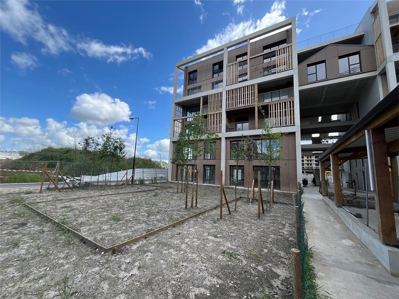 Vente bureaux 102.00 m² à BORDEAUX