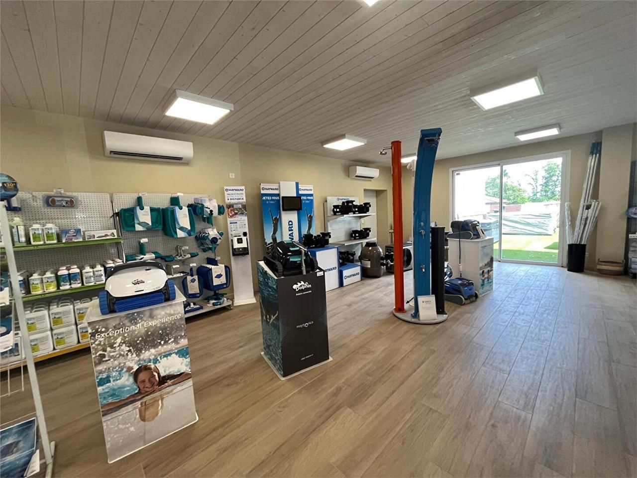 Vente local commercial 1800.00 m² à DAX