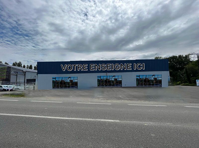 Location local commercial 1200.00 m² à DAX