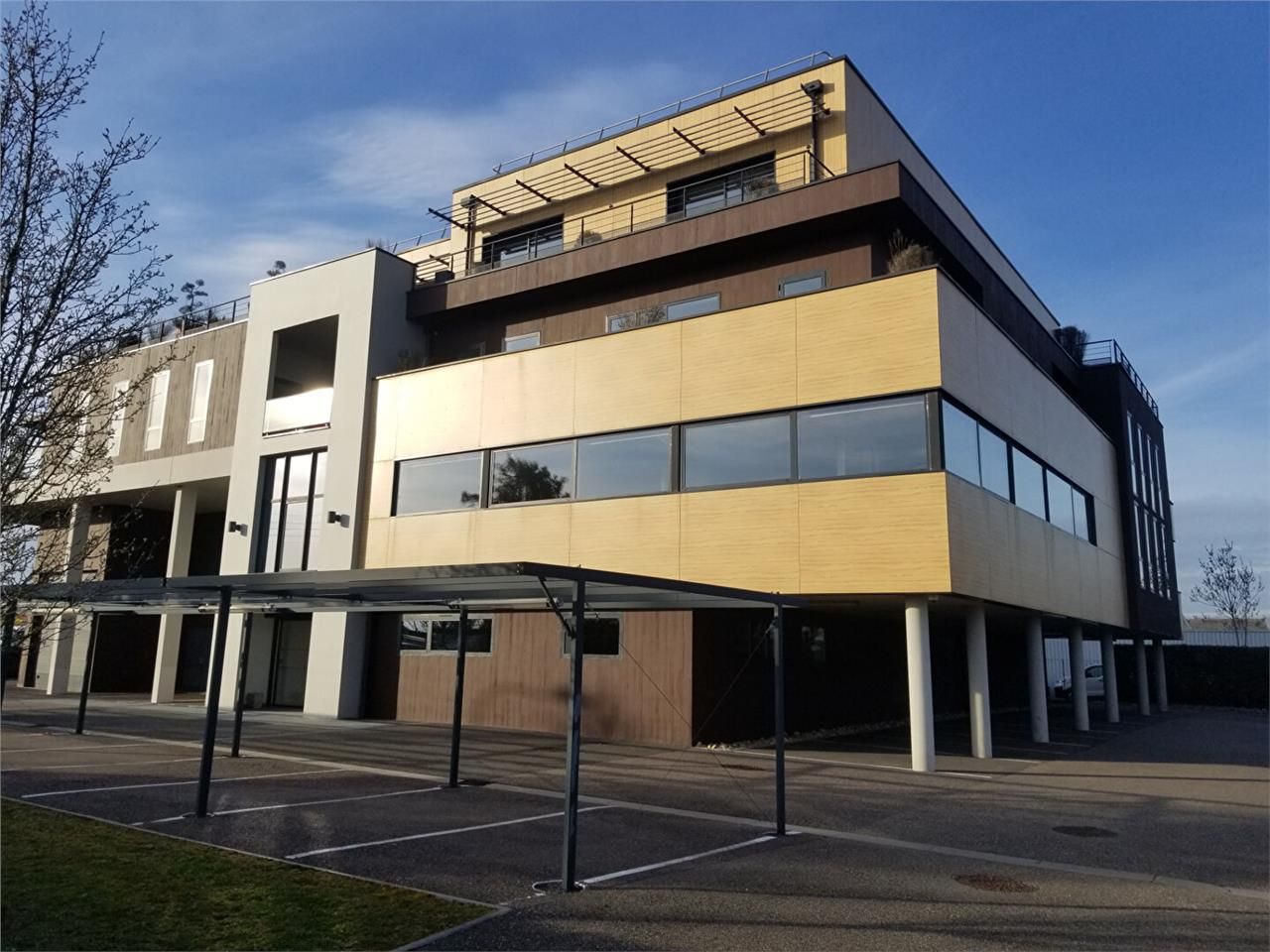 Location bureaux 478.00 m² à MERIGNAC
