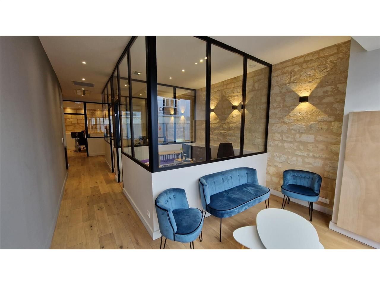 Location bureaux 75.00 m² à BORDEAUX