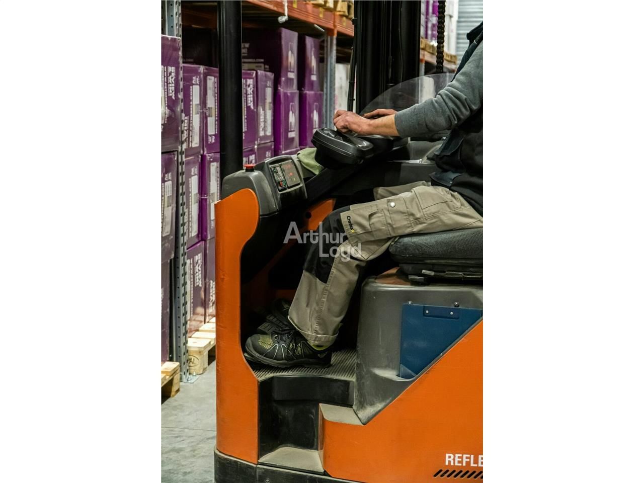 Location local d''activites 450 m² non divisibles