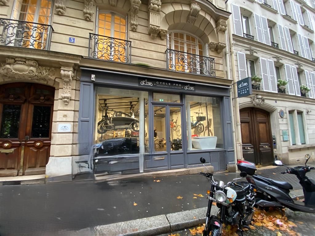 Vente local commercial 84 m² non divisibles