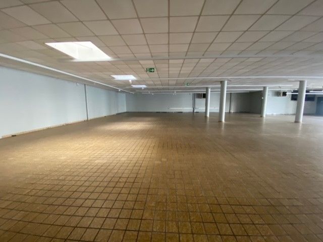 Vente local commercial 826.00 m² à LIMOGES