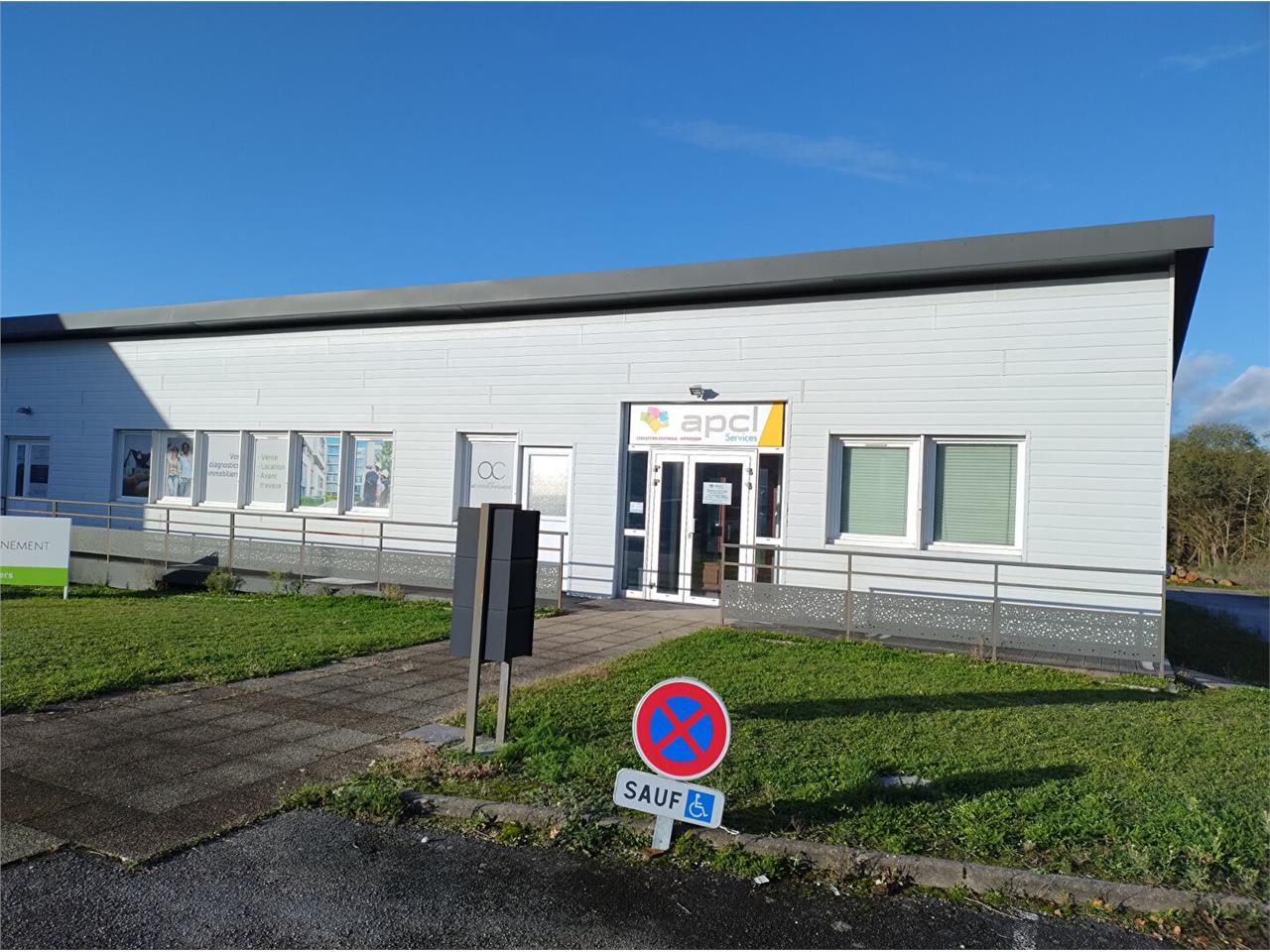 Location bureaux 300.00 m² à FEYTIAT