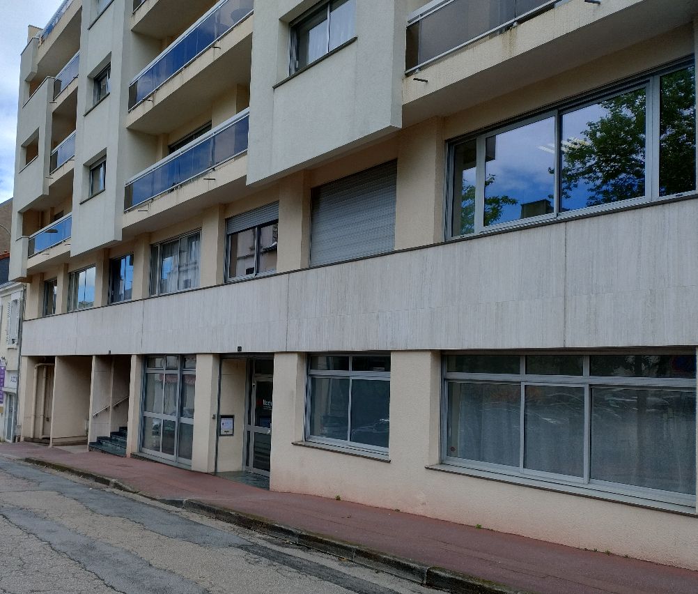 Location bureaux 114.00 m² à LIMOGES