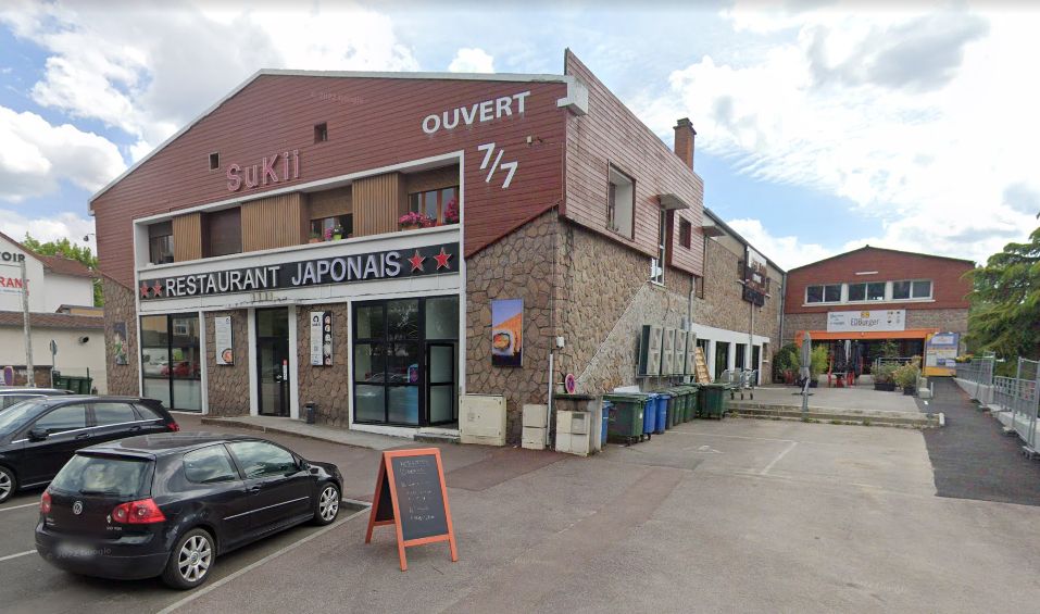 Vente local commercial 2100.00 m² à LIMOGES