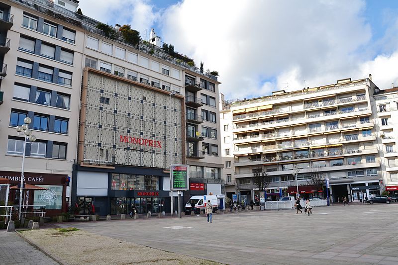 Location local commercial 67.00 m² à LIMOGES