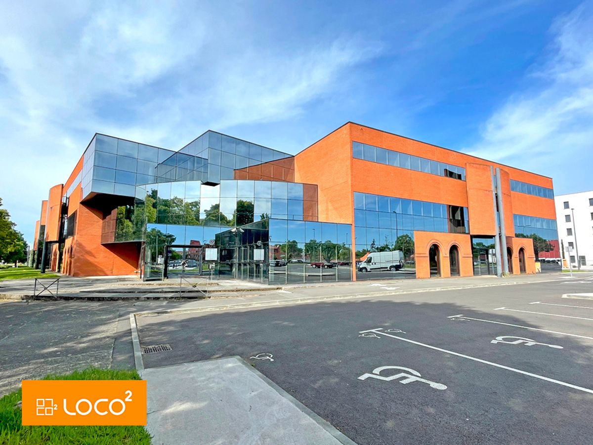 Location bureaux 2366.00 m² à COLOMIERS