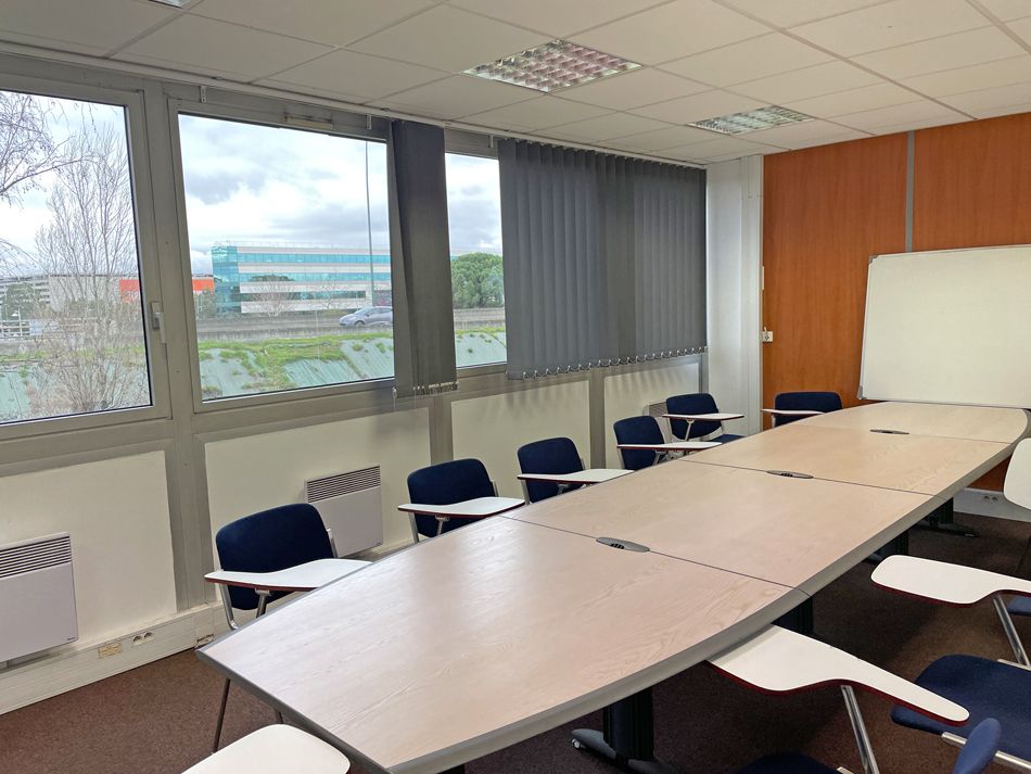 Location bureaux 1527.00 m² à BLAGNAC