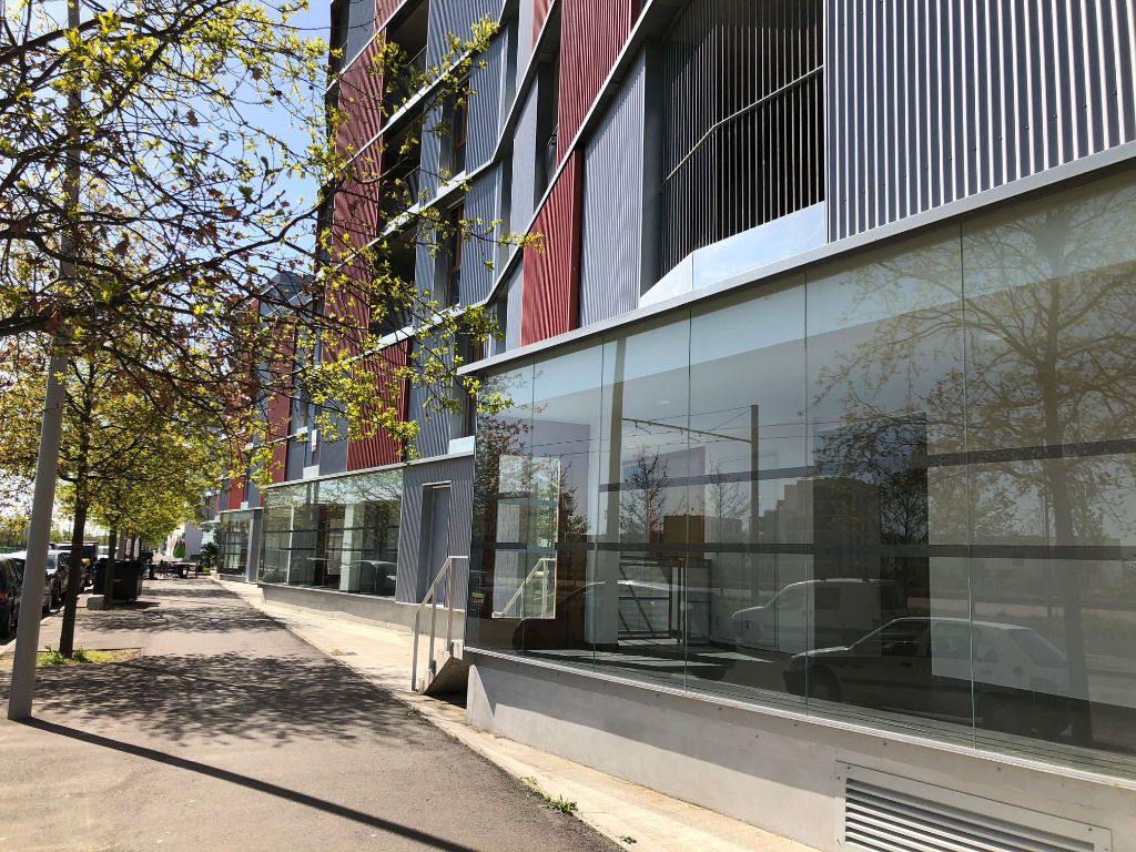 Vente bureaux 149.00 m² à BEAUZELLE