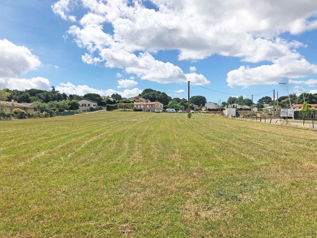 Location terrain 4517.00 m² à COLOMIERS