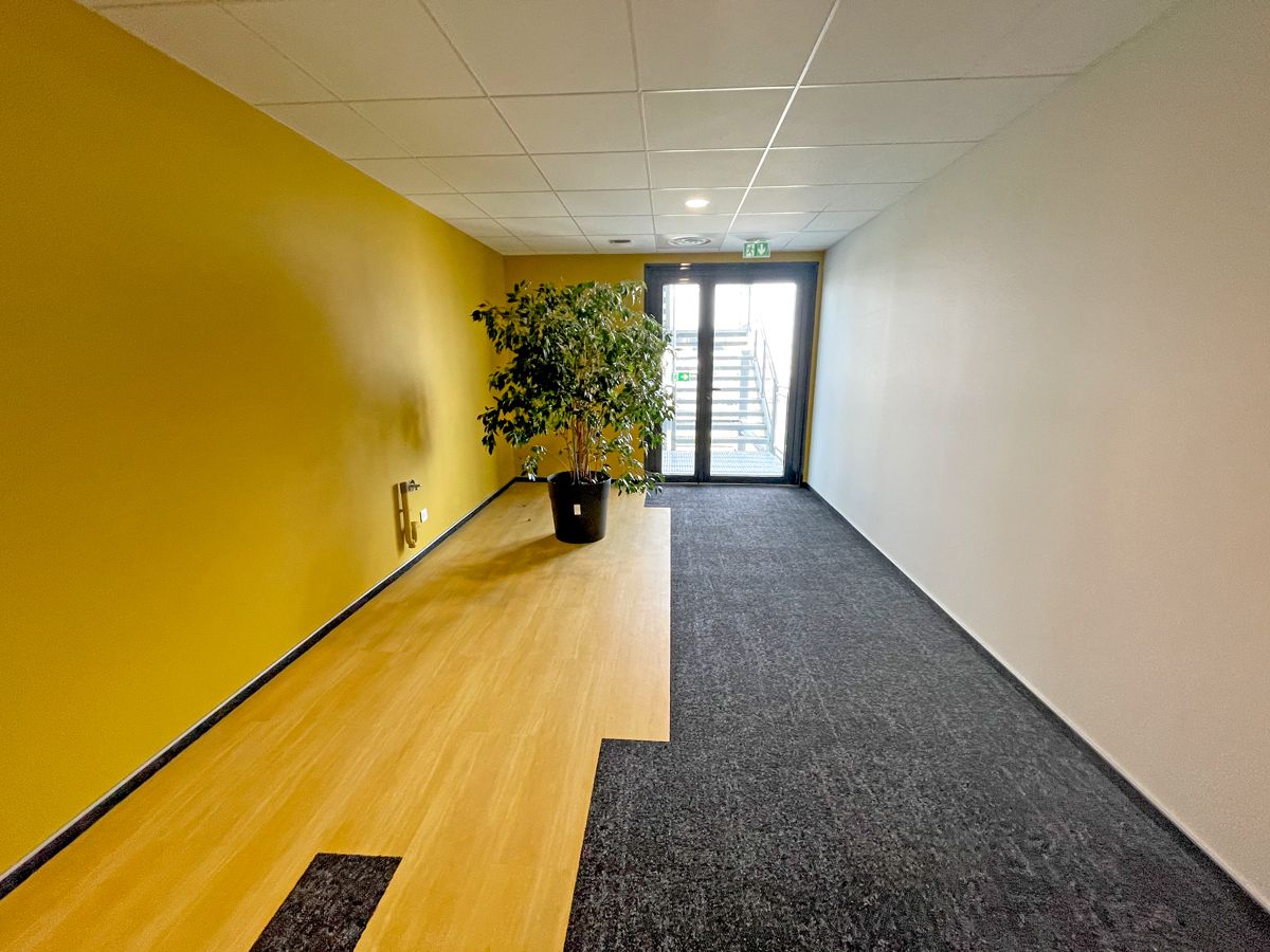 Location bureaux 330.00 m² à TOULOUSE