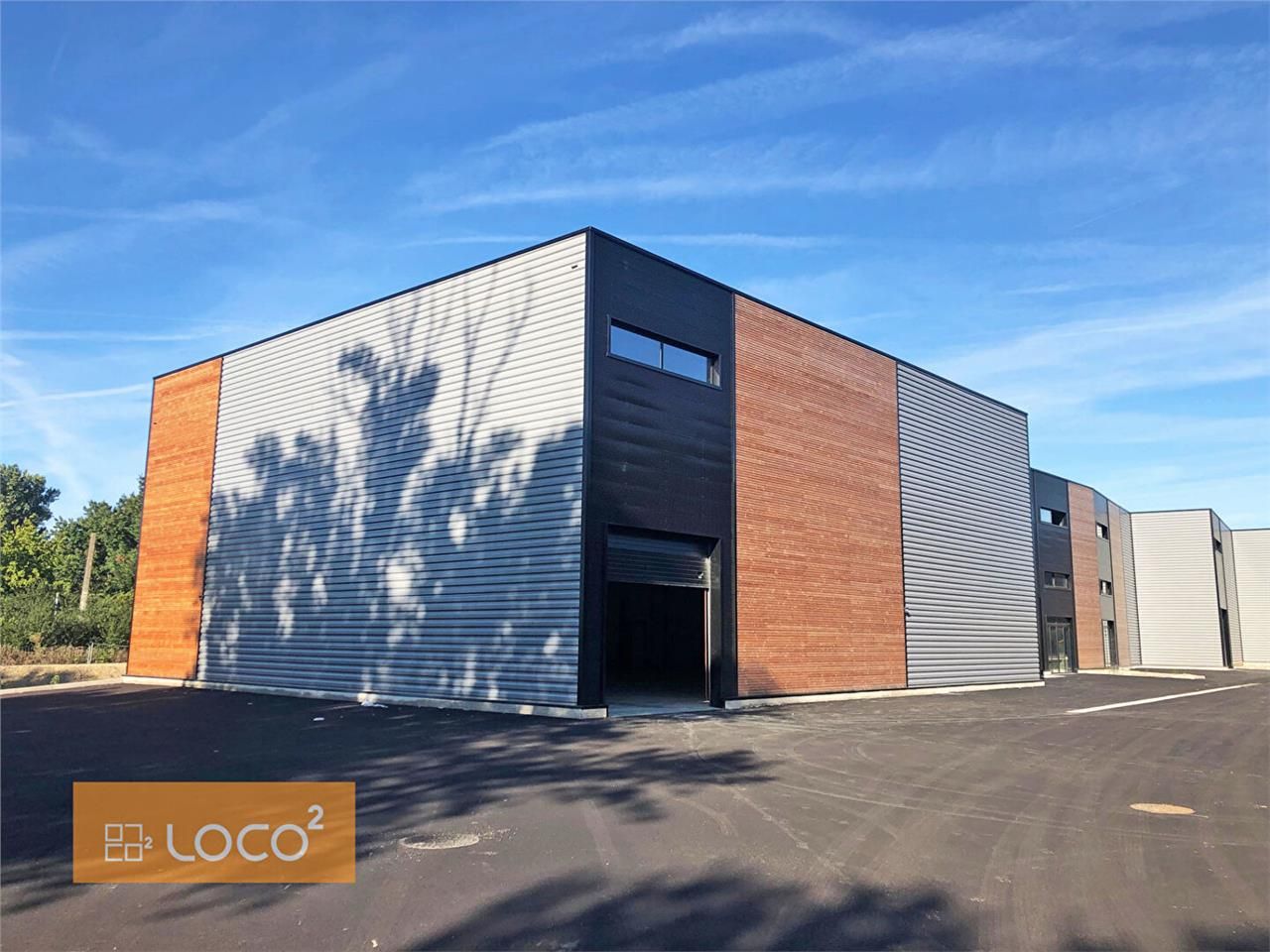 Location local 886.00 m² à BOULOC