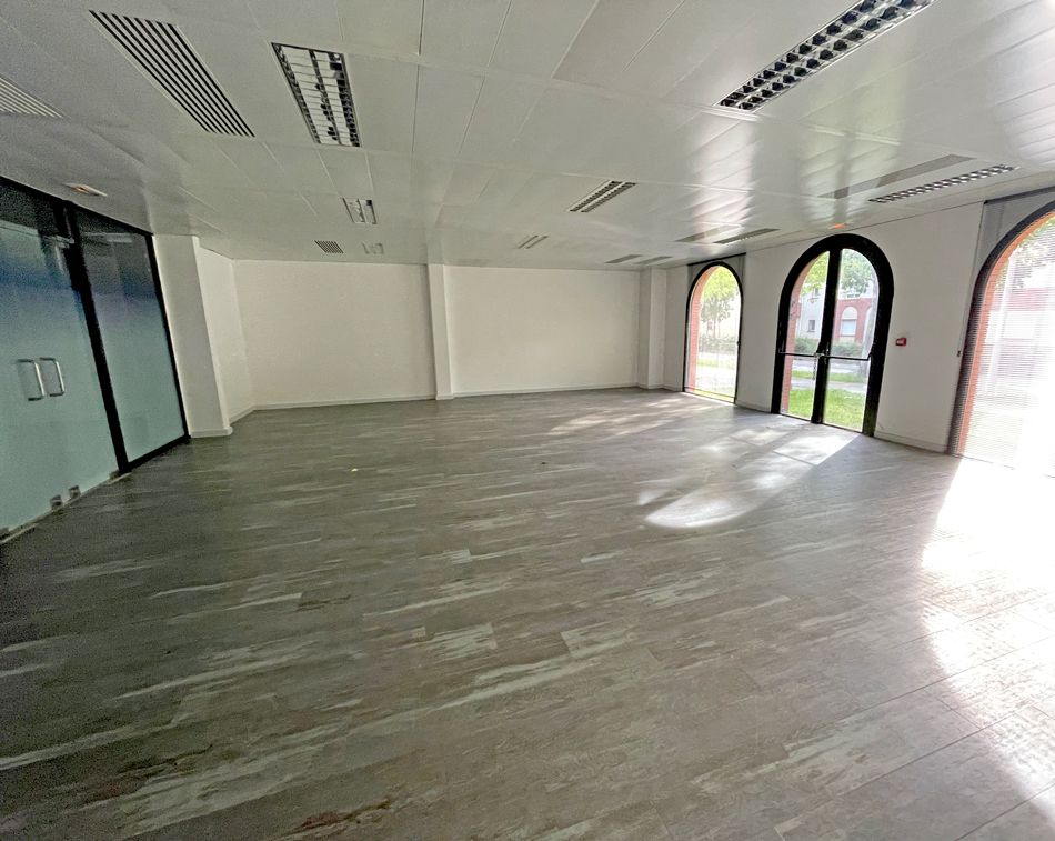 Location bureaux 626.00 m² à COLOMIERS