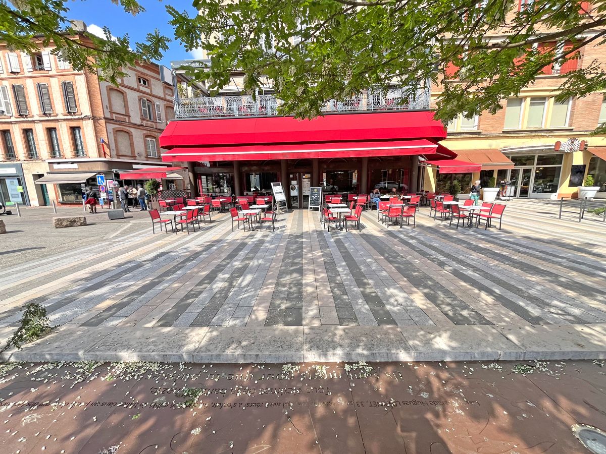 Vente local commercial 520.00 m² à MONTAUBAN