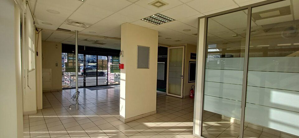 Location bureau - 198 m²