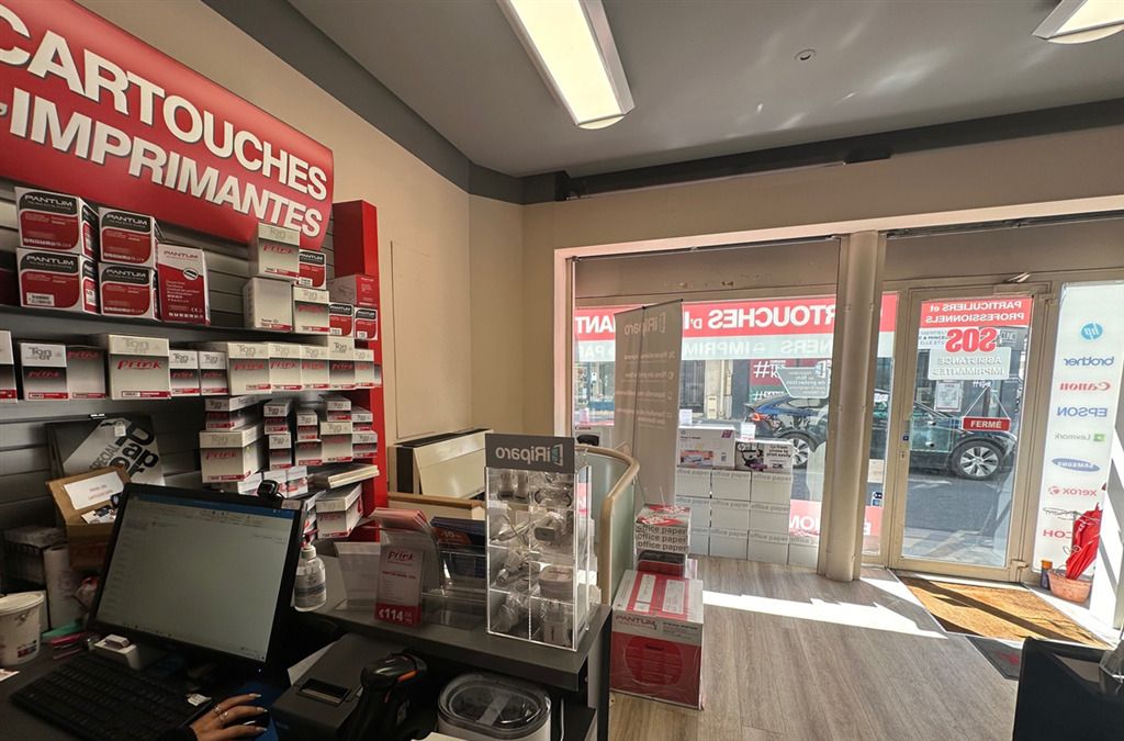 Location local commercial 27 m² non divisibles