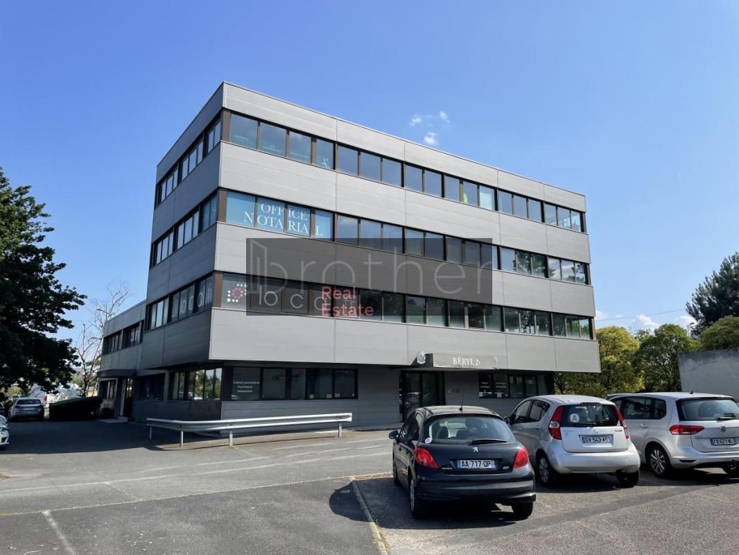 Location bureaux 107 m² non divisibles