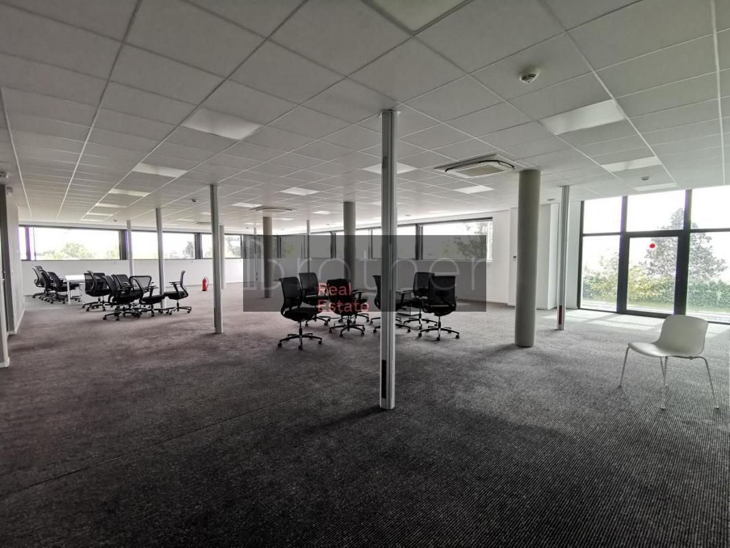 Location bureaux 1294 m² divisibles à partir de 160 m²
