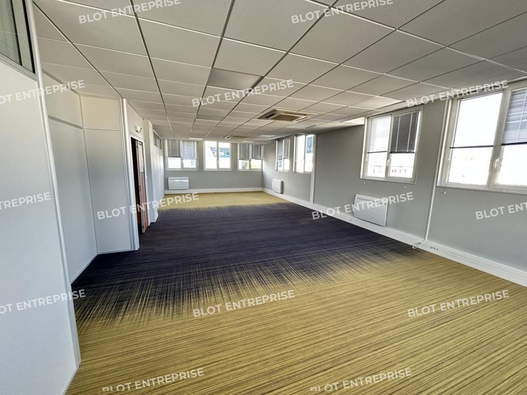 Location bureaux 321 m² non divisibles