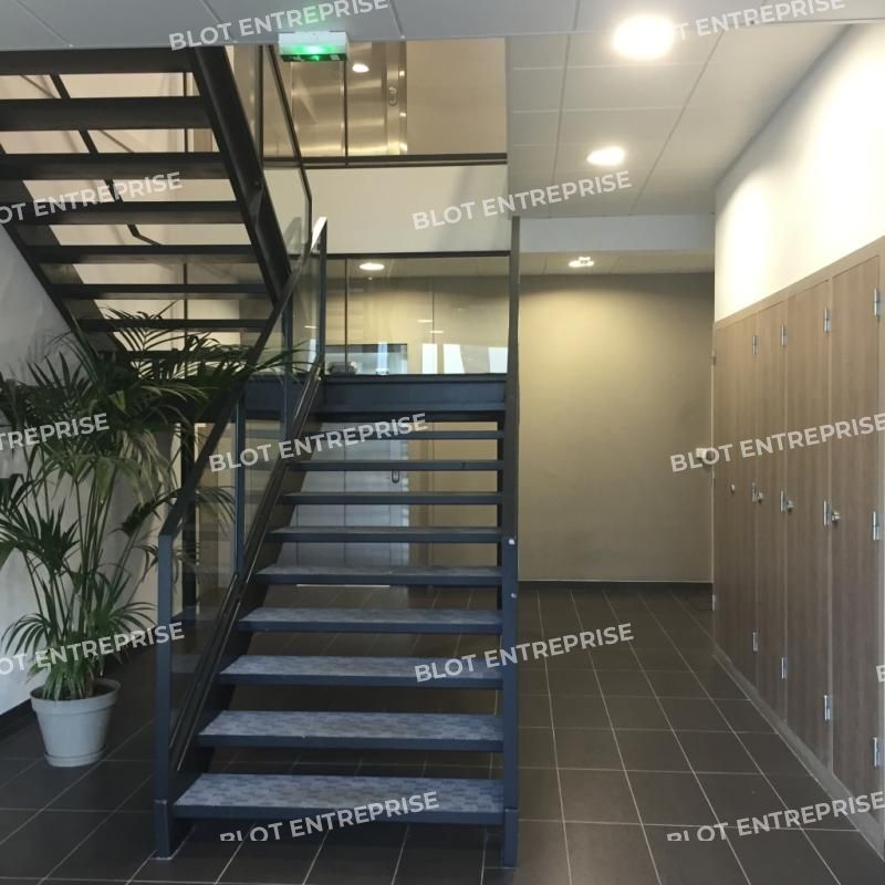 Location bureaux 19 m² non divisibles
