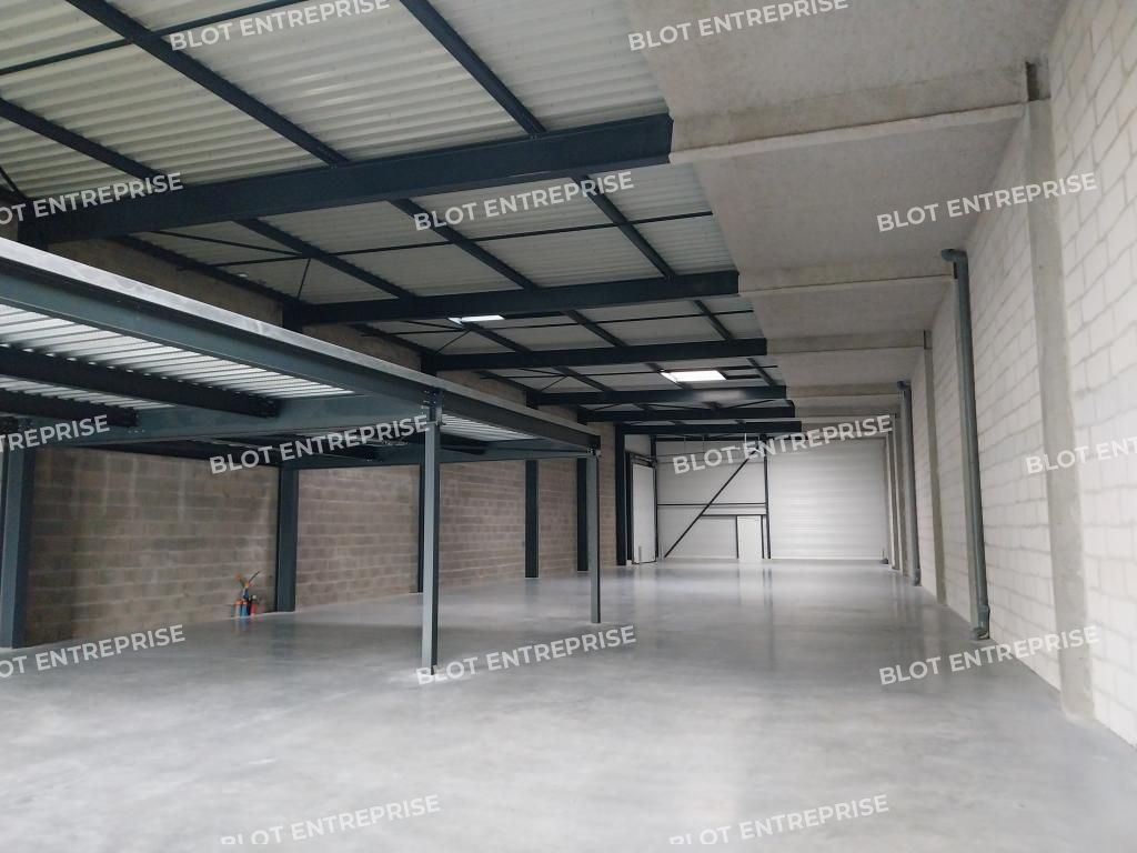 Location local commercial 602 m² non divisibles