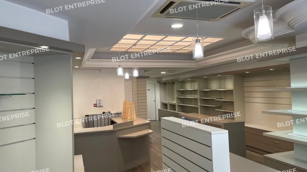 Location local commercial 91 m² non divisibles
