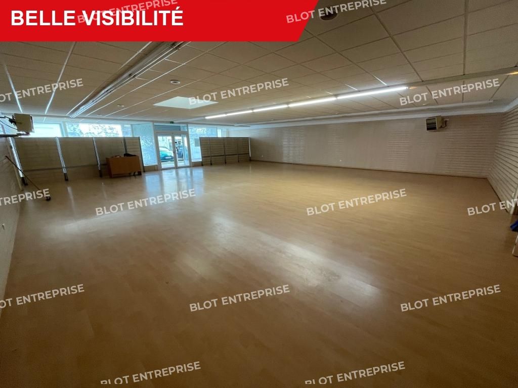 Vente local commercial 265 m² non divisibles