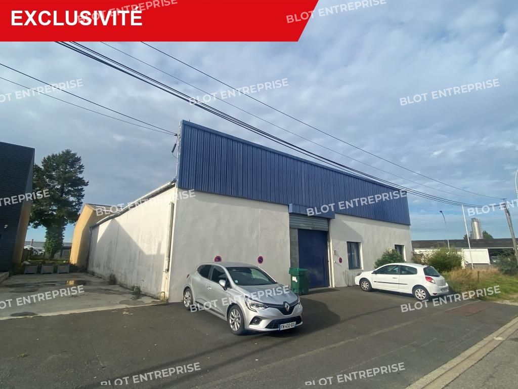 Location entrepôts 400 m² non divisibles